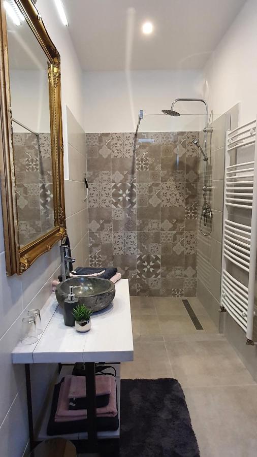 Bed and Breakfast Tisza White House Tiszaszolos Екстер'єр фото