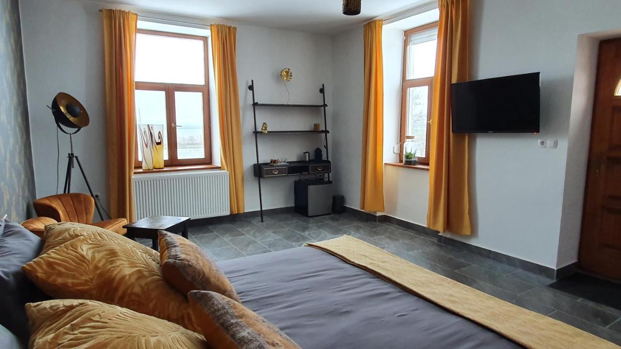 Bed and Breakfast Tisza White House Tiszaszolos Екстер'єр фото