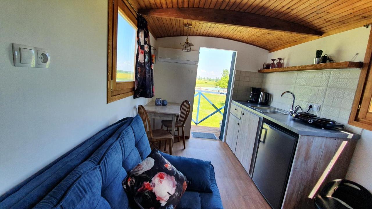 Bed and Breakfast Tisza White House Tiszaszolos Екстер'єр фото