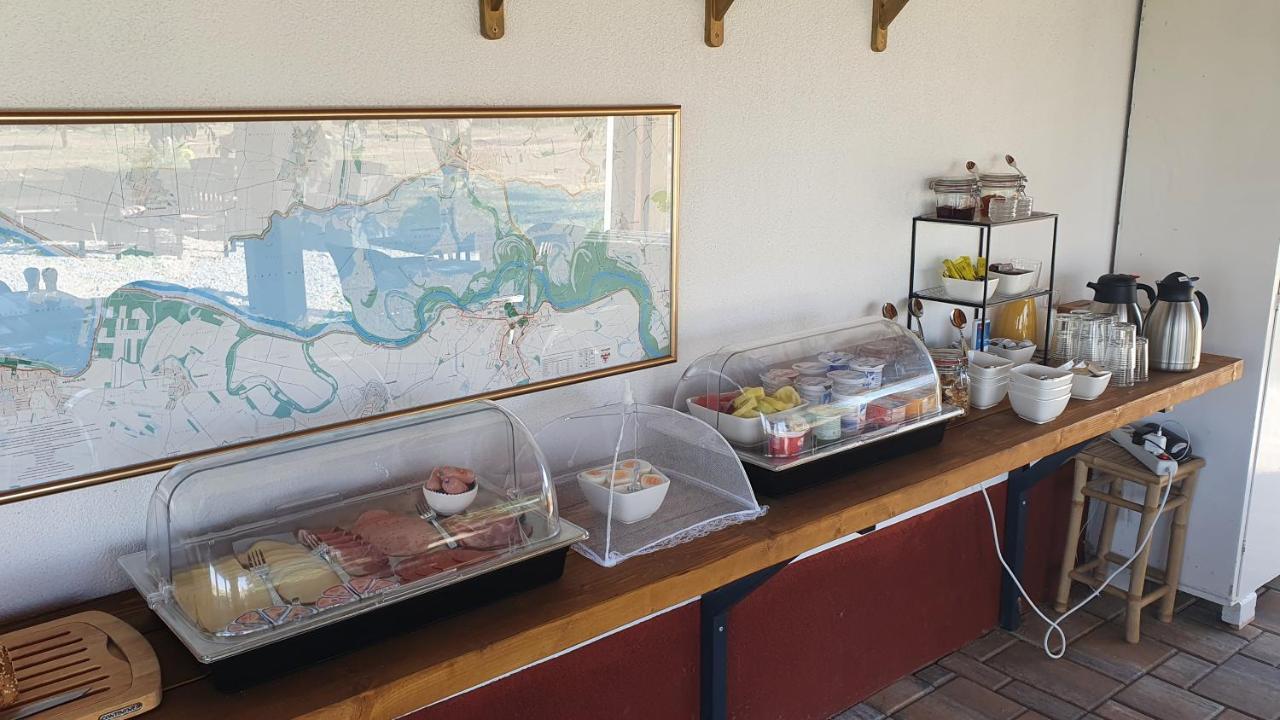 Bed and Breakfast Tisza White House Tiszaszolos Екстер'єр фото